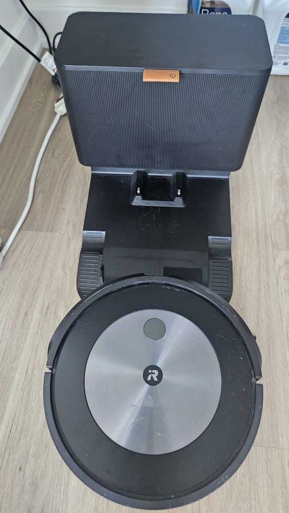 Roomba J7+ 7550 Self-Emptying Vacuum Cleaner