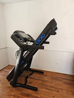 Nautilus T616 Treadmill