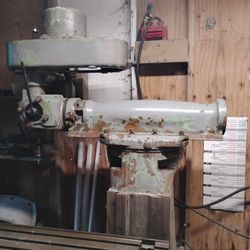Vertical Milling Machine 