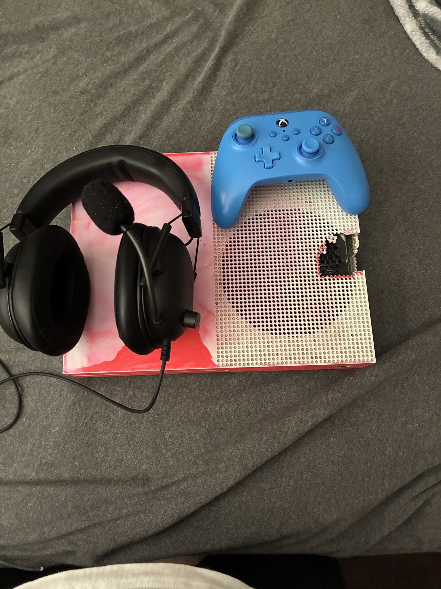 Airpods Working Xbox One X Razer Head Set Controller And Monitor