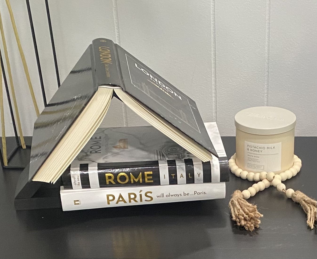 Tabletop Book Stands 