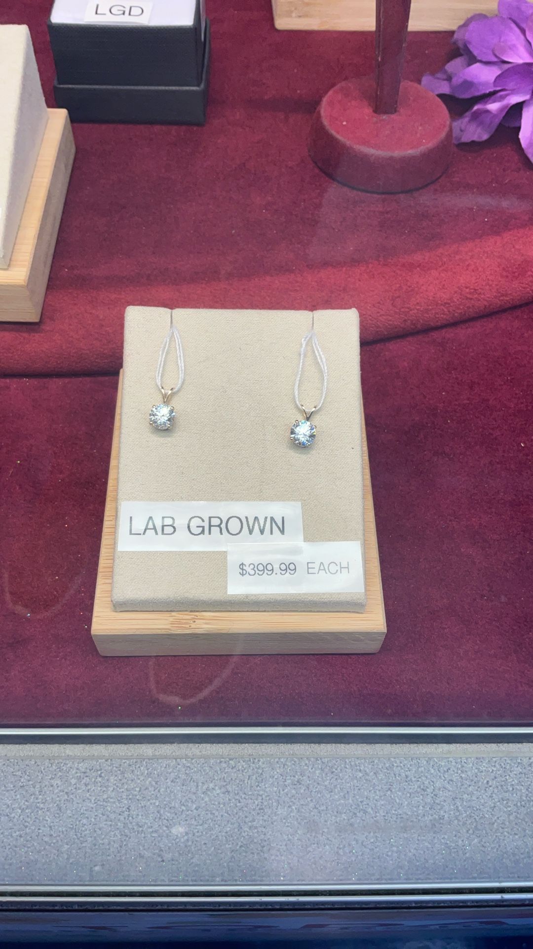 LAB GROWN PENDENT