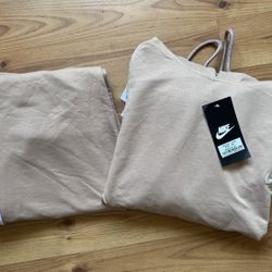 Women’s Nike Tracksuit 