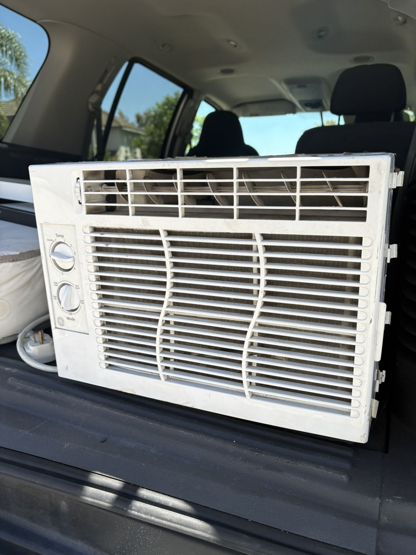 Window AC Unit
