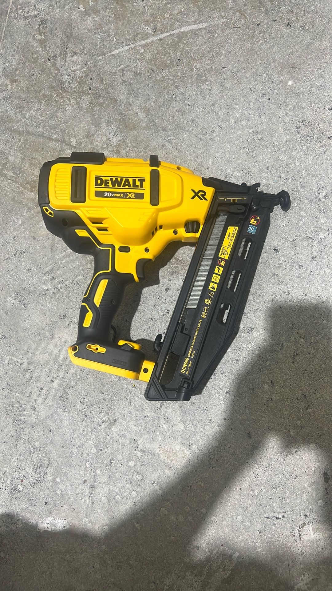 DEWALT DCN660B 20V 16 GA Nail Gun