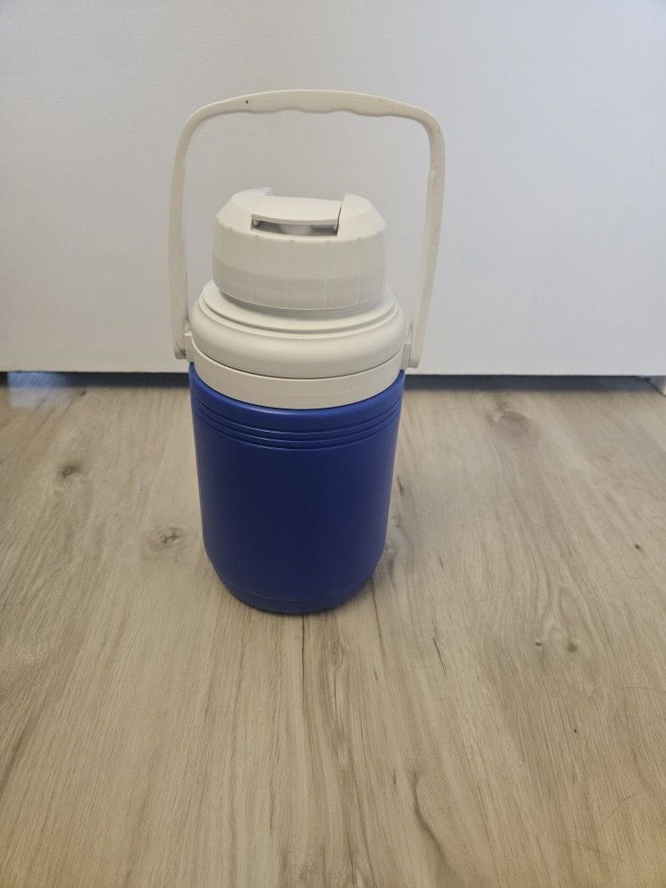 Coleman Thermos Beverage Cooler 1.5 Liter with Handle