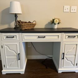 NEW Desk 