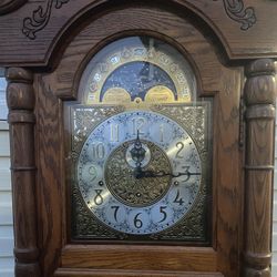 610-850 Antique 1979 Howard Miller Grandfather Clock -delivery Available 