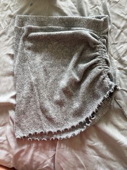 Skirt - adjustable slit