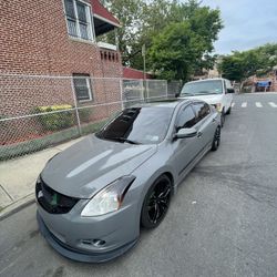 Nissan Altima 2010