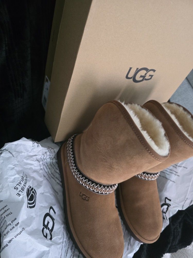 Uggs New Size 8