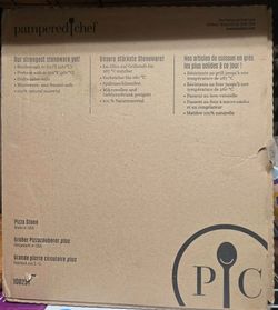 Pampered chef pizza stone