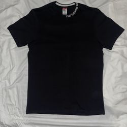 The North Face - Black - Short Sleeve Tee -Like Brand New - M