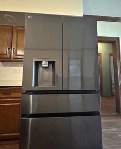 LG Standard Depth 2.8 Cubit Ft Refrigerator