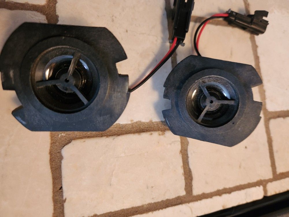 Auto Speakers 99 Chevy Suburban