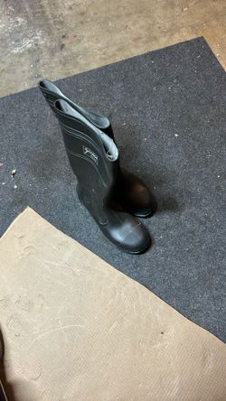 Rain Boots Size 8