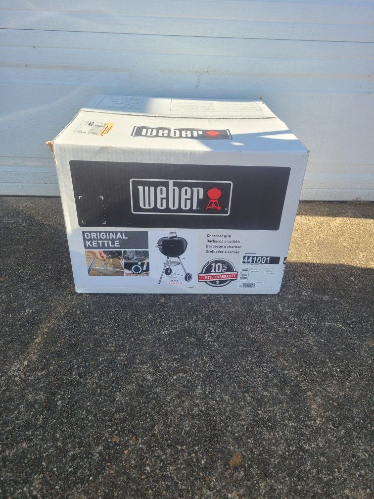 Weber 18" Original Kettle Charcoal Grill