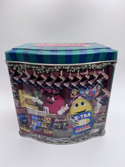 2001 M&M’s Limited Edition Tin - Christmas Village Series #12 Newsstand