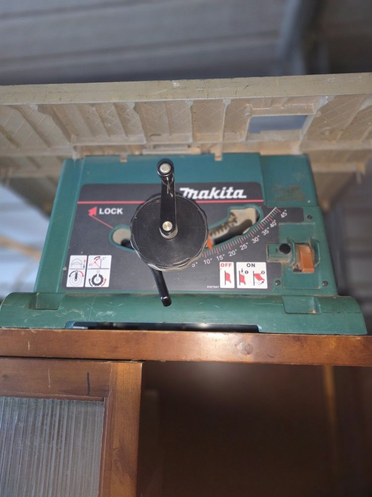 Makita Table Saw