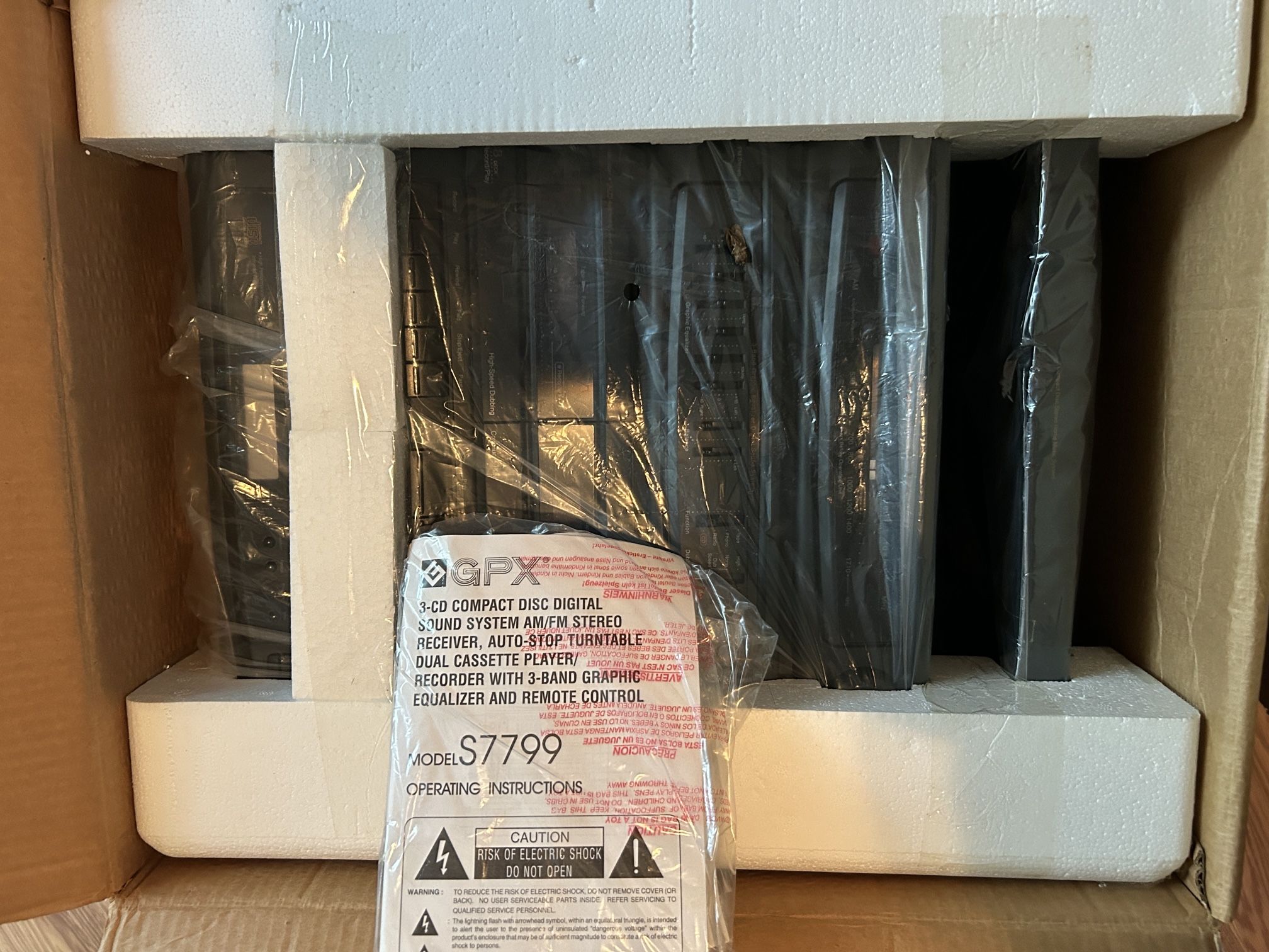 BRAND NEW IN BOX 1999 GPX S7799 Home Music System - Turntable
