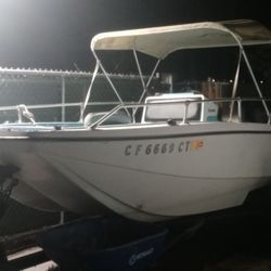 17 Ft Center Console Boat