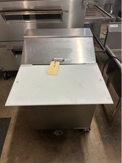 Sandwich/ salad prep refrigerator