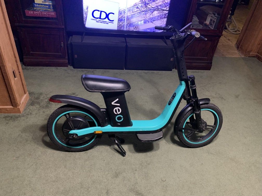 FAST VEO COSMO X SCOOTER