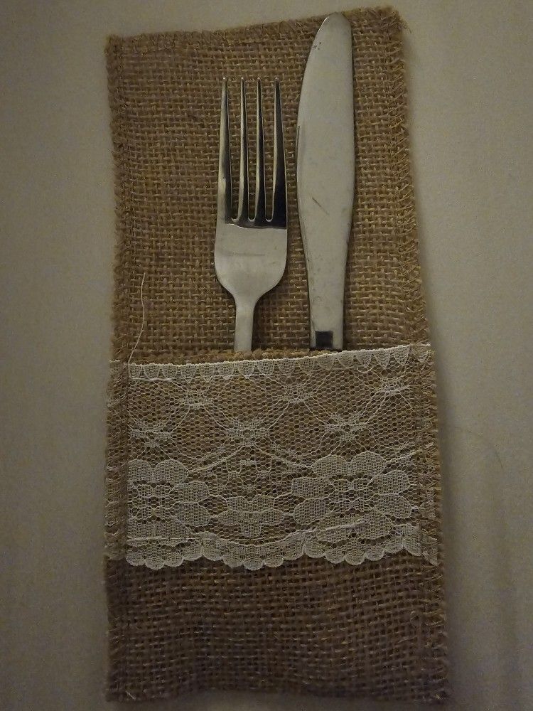 Burlap Table Runners And Flatware Holders
