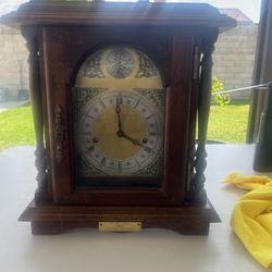 Tempus Fugit Mantle Clock