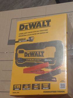 NEW DEWALT 2500A JUMP STARTER / POWER  SUPPLY