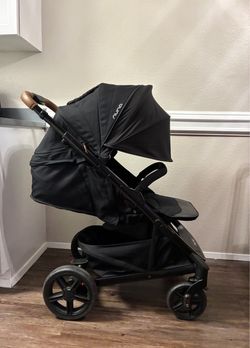 Nuna Stroller Great Condition (Sun stain under cover) for only $225