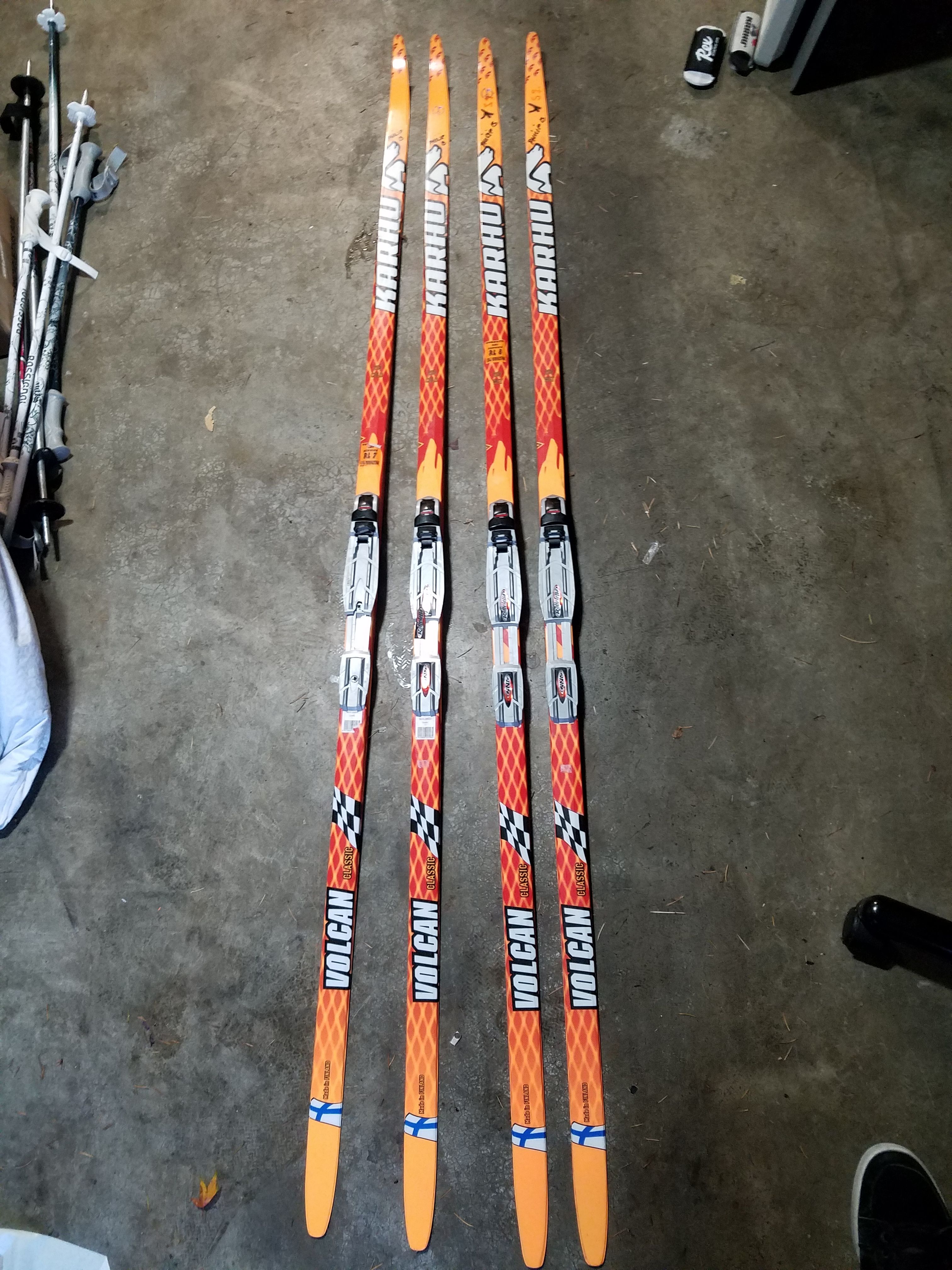 Finnish Karhu volcan 205 classic cross country skies used in World Championship