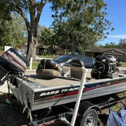2005 Pro Bass Tracker With Trailer, Brand new Batteries and Tire. Trolling Motor