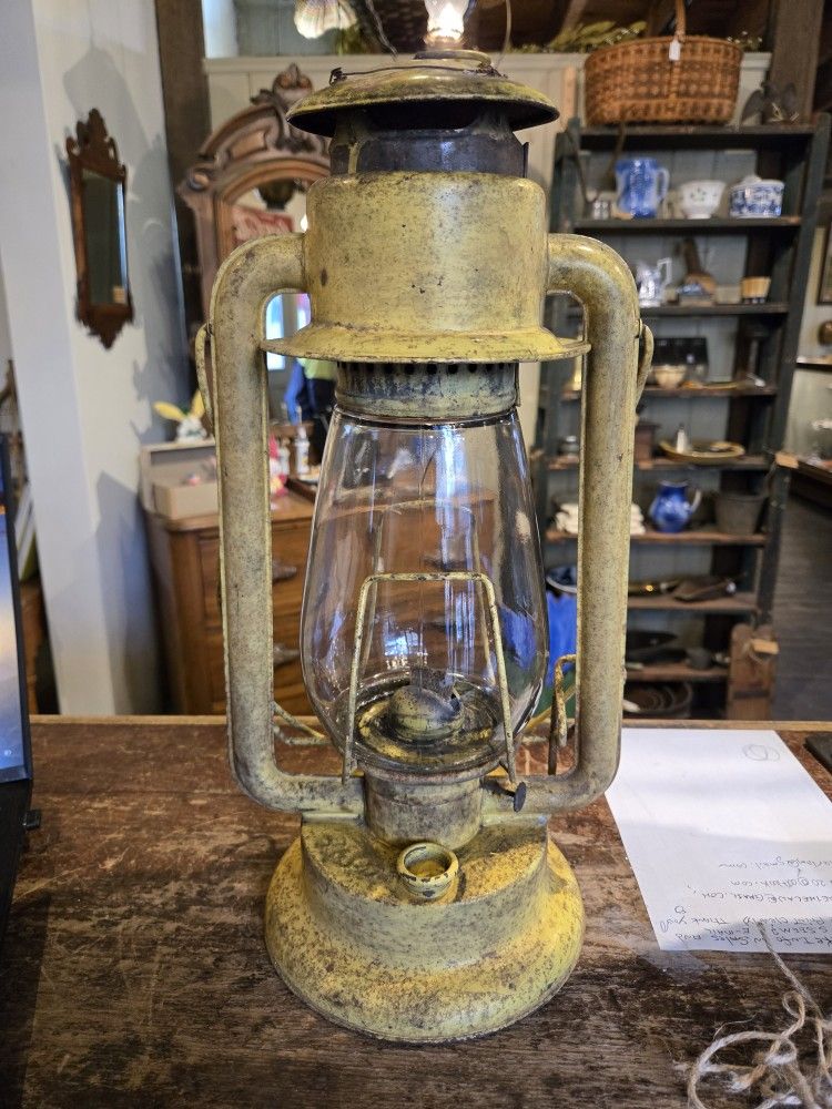 Antique Yellow Rayo Lantern