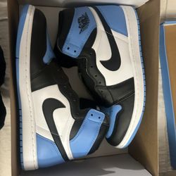 New Jordan 1 Powder Blue Size 11