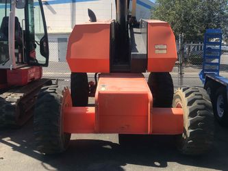 Boom lift JLG