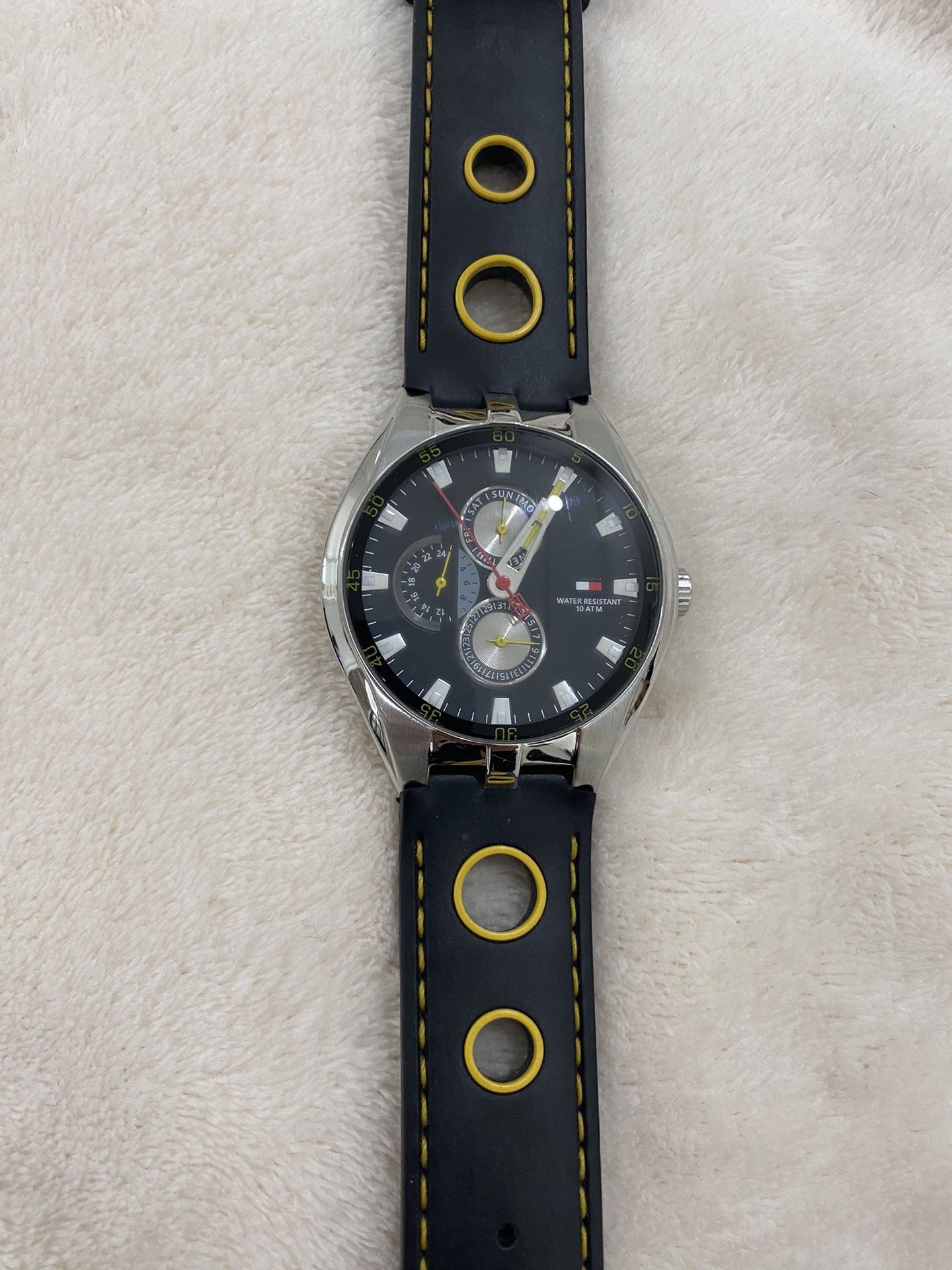 Sporty Men’s Watch