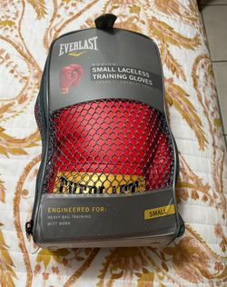 Boxing gloves Everlast Small New 