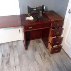 Ventage While Rotart Electric Sewing Machine