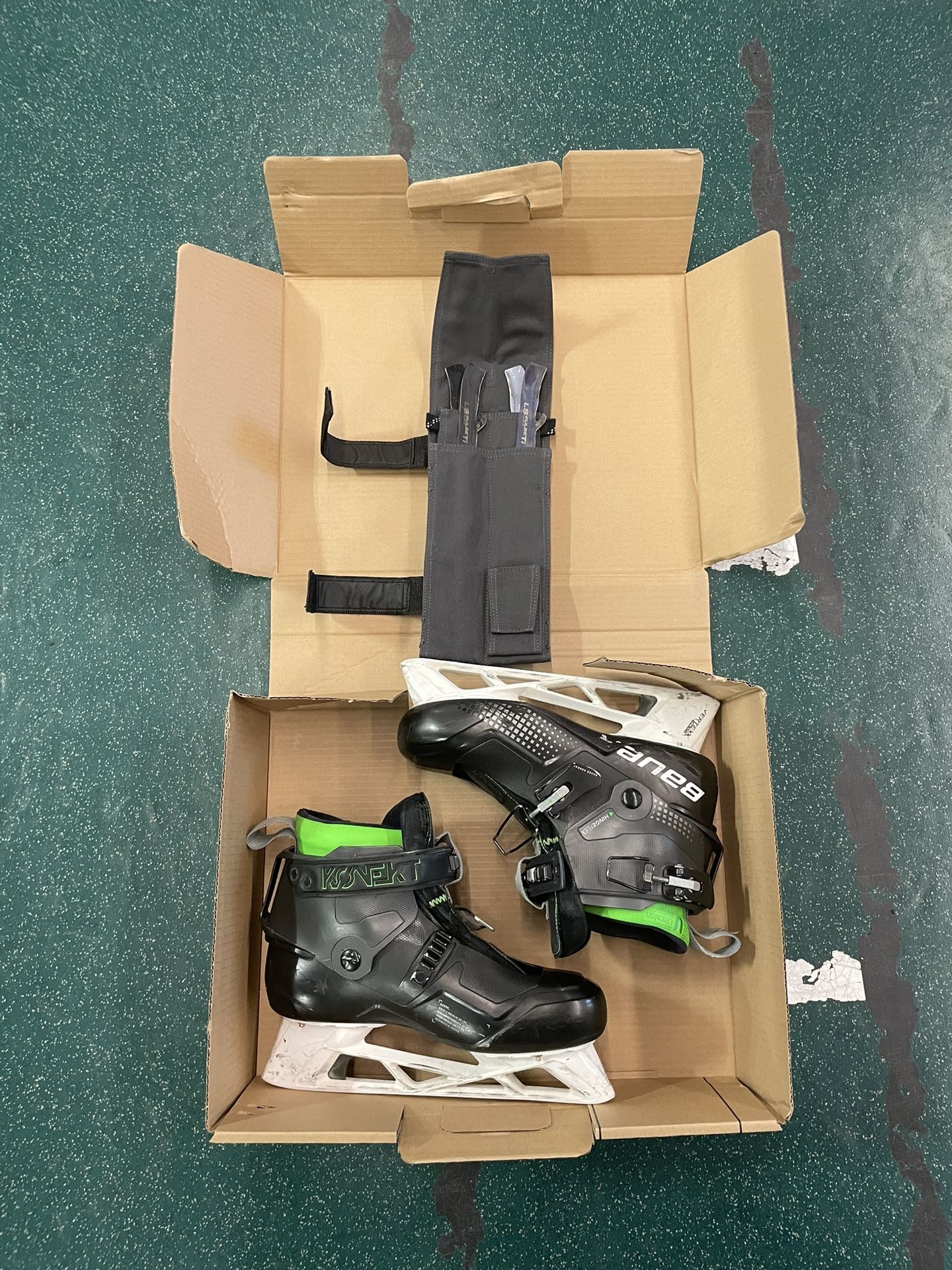 Bauer Konnekt Skates Size 9 Plus Two Sets Of Pulse Plus Steel