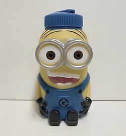 Universal Studios Despicable Me Minion Mayhem Sipper Cup Drink Bottle