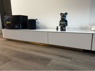 Billy Modern Media Console / TV Stand