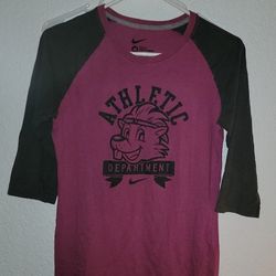  Women's active Nike shirt