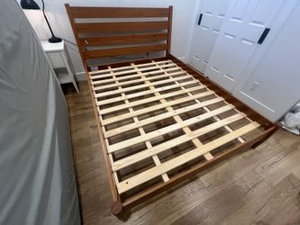 Solid Wood Queen Bedframe