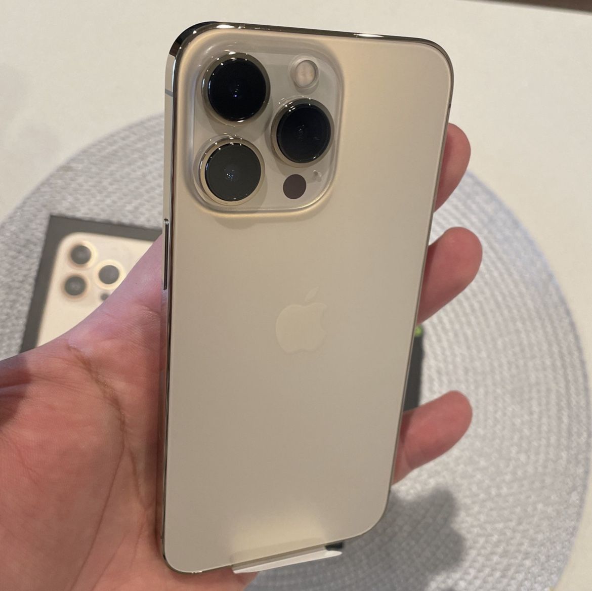Brand New Never Been Used iPhone 13 Pro 256GB AT&T Gold