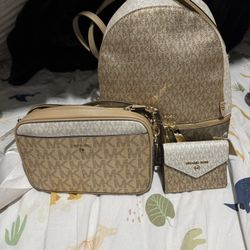 Brand New Michael Kors Purse Set 