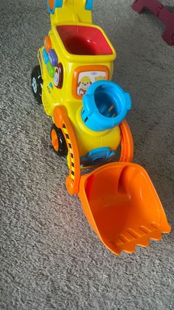 Miscellaneous musical toys and walker