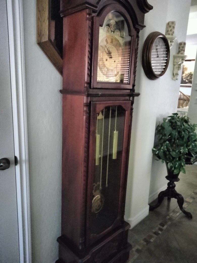 Grandfather Clock Would Have Key Works Perfect Chimes On The Hour And A Half Hour