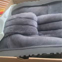 New  Women size 10 Ugg - grey