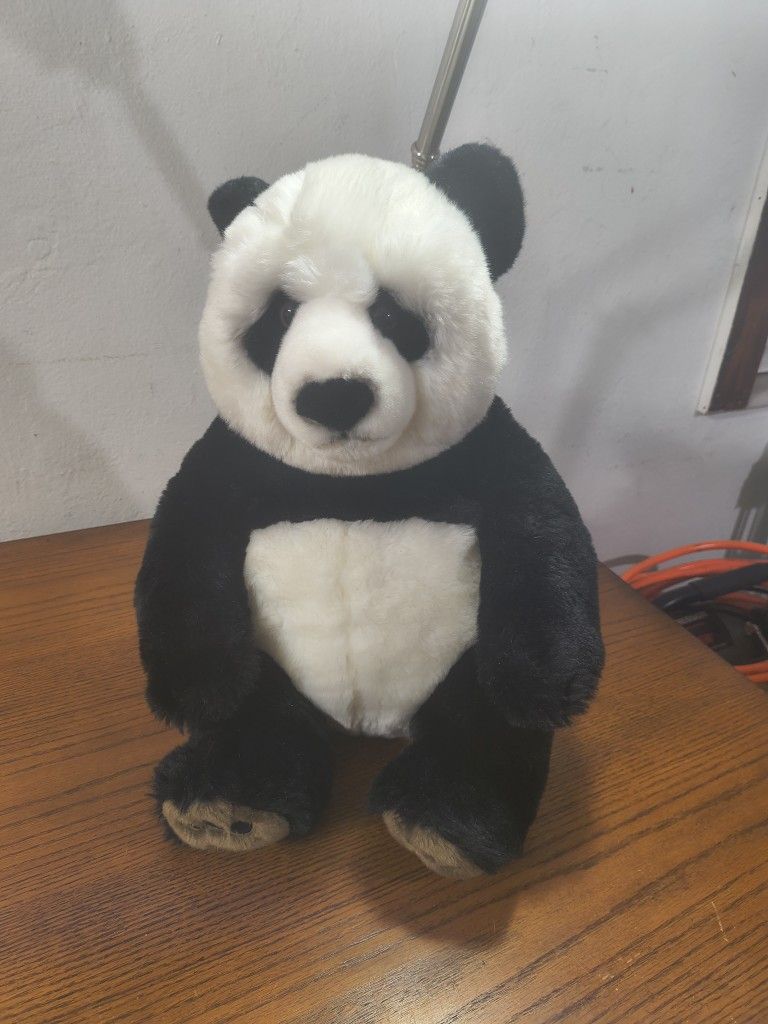 Like New! FAO Schwarz 16” Panda 2012 / Toys R Us / Plush Stuffed Animal
